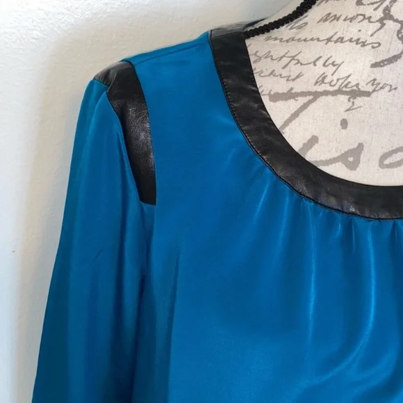 ▪️Antonio Melani Leather Trim Accent Top▪️ - Picture 4 of 11